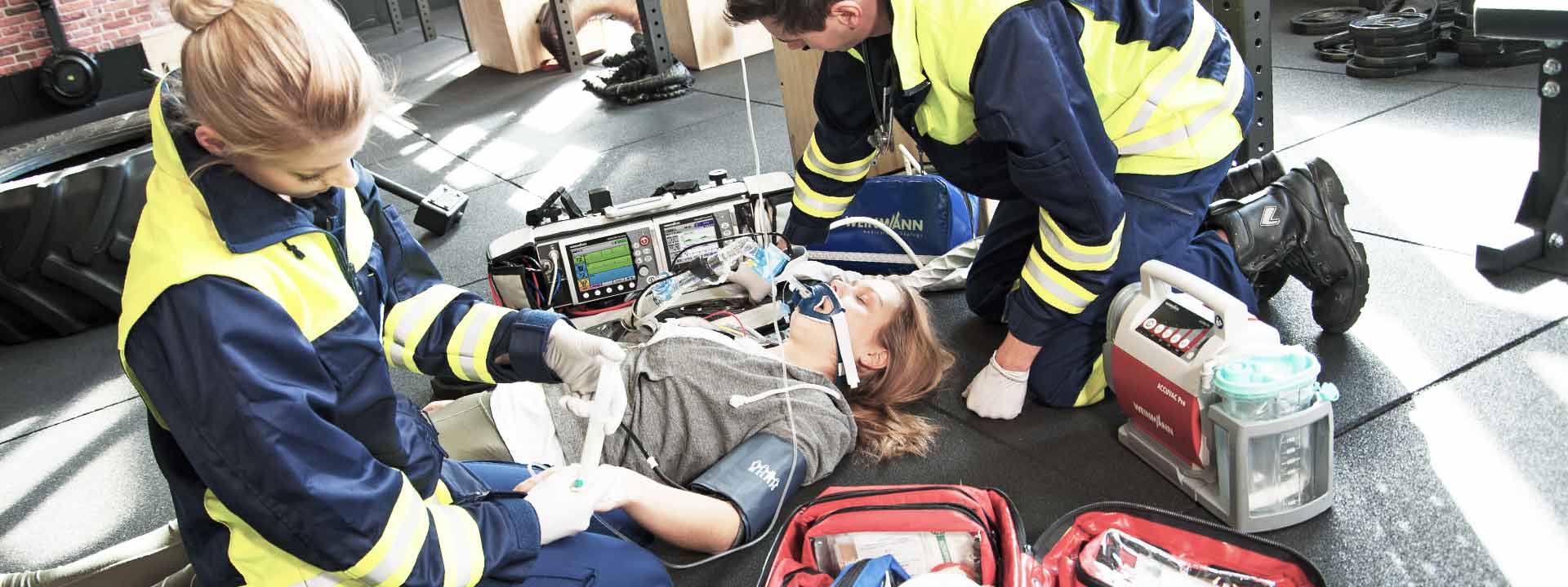 medical suction,portable suction unit,emergency suction device,portable suction machine,mechanical ventilation 