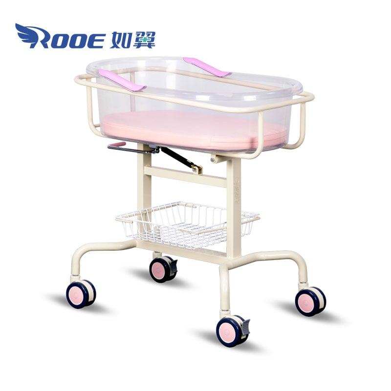 labour room,delivery bed,baby cot,suction unit,birthing bed